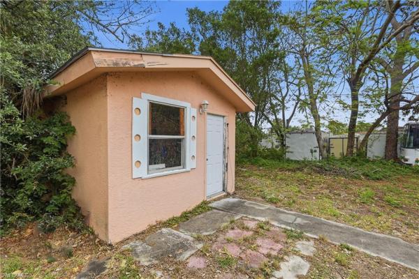 Lovejoy Park, 2355 Jeffcott St, Fort Myers, Florida 33901, image 3