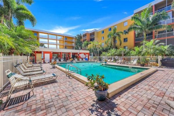 The Towers, 2366 Mall Dr #418, Fort Myers, Florida 33901, image 2