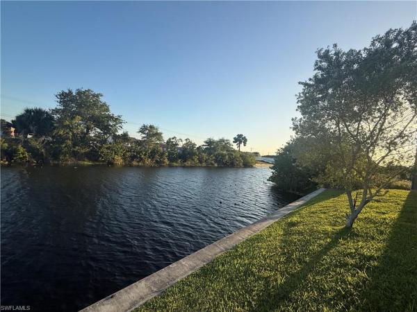 Cape Coral, 618 31st Ter, Cape Coral, Florida 33914, image 1