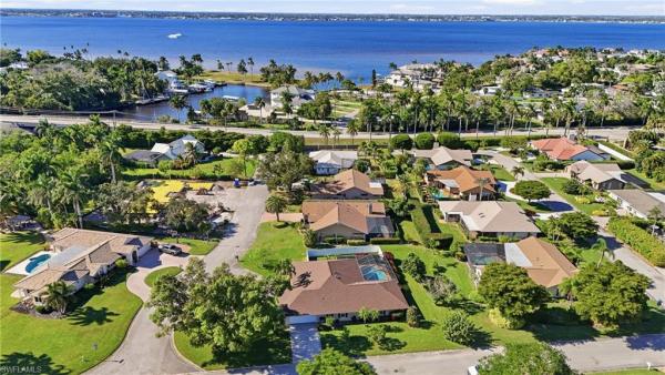 Whiskey Creek Club Estates, 1231 Westfield Dr, Fort Myers, Florida 33919, image 1