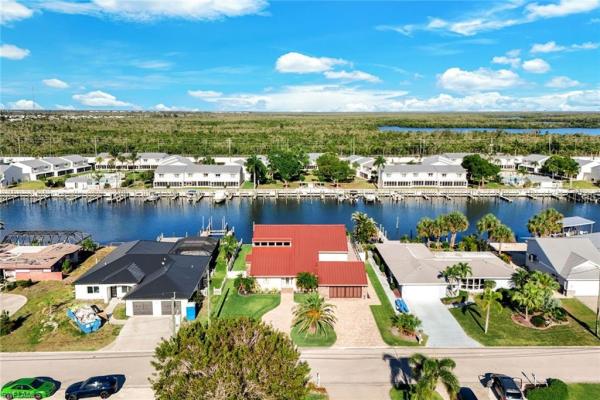 Siesta Isles, 18323 Cutlass Dr, Fort Myers Beach, Florida 33931, image 2