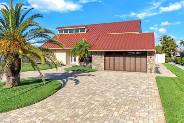 Siesta Isles, 18323 Cutlass Dr, Fort Myers Beach, Florida 33931, image 1