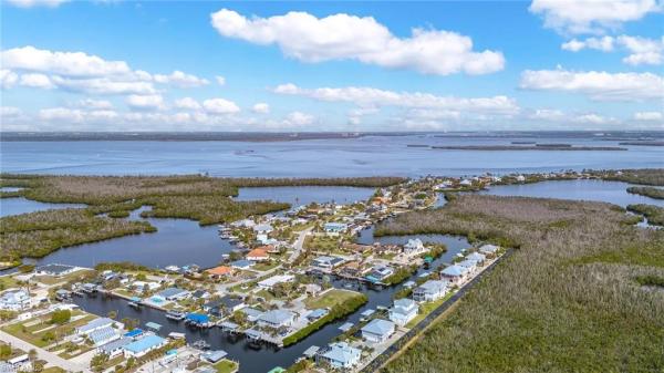 Cape Coral Residential, 4815 Sorrento Ct, Cape Coral, Florida 33904, image 2
