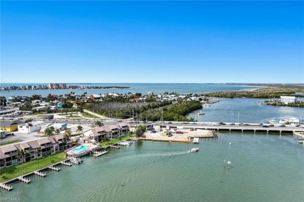Sportsman's Cove Yacht & Racquet Club, 896 Buttonwood Dr #108, Fort Myers Beach, Florida 33931, image 2