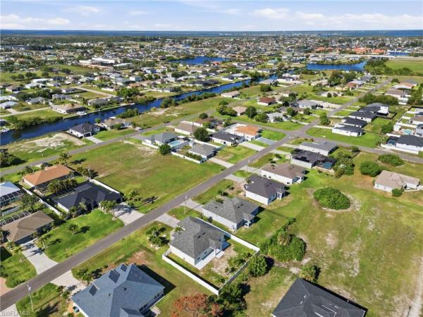 Cape Coral, 2713 Embers Ter, Cape Coral, Florida 33991, image 2