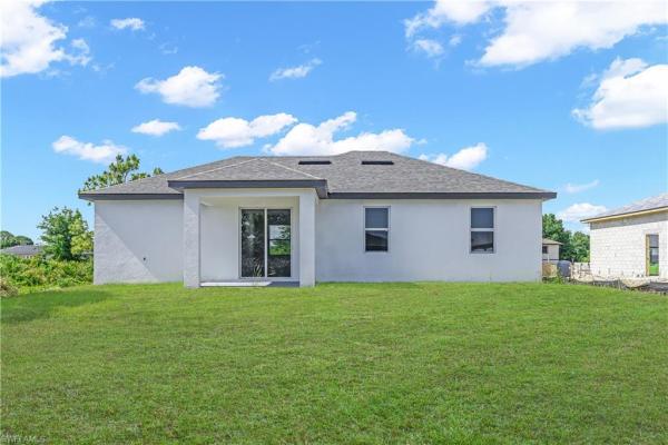 Lehigh Acres, 3611 SW 18th St, Lehigh Acres, Florida 33976, image 2