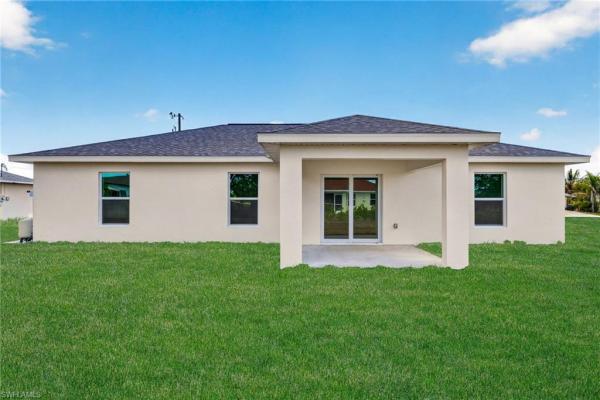 Cape Coral Residential, 702 Douglas Cir, Cape Coral, Florida 33993, image 2