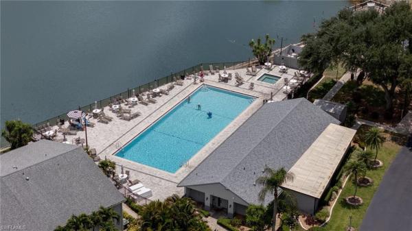 Pine Ridge Of Fort Myers Village, 9540 Green Cypress Ln #13, Fort Myers, Florida 33905, image 3