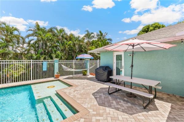 Island Park Woodlands, 17593 Moorfield Dr, Fort Myers, Florida 33908, image 3