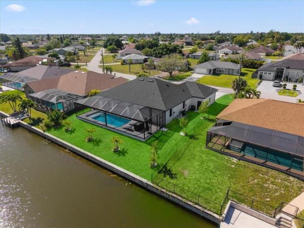 Cape Coral, 203 11th Ter, Cape Coral, Florida 33990, image 2