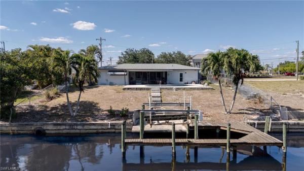Cape Coral Residential, 1522 Shelby Pkwy, Cape Coral, Florida 33904, image 2