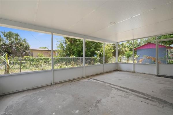 3026 2nd St, Fort Myers, Florida 33916, image 2