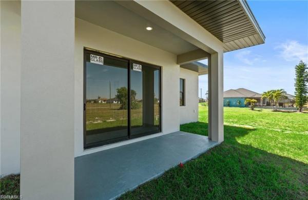 Cape Coral, 3927 40th Ter, Cape Coral, Florida 33993, image 3