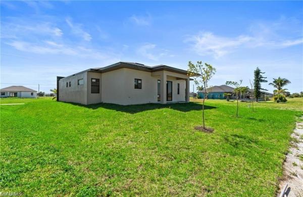Cape Coral, 3927 40th Ter, Cape Coral, Florida 33993, image 2
