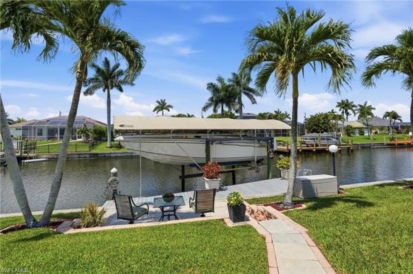 Cape Coral, 241 29th Ter, Cape Coral, Florida 33904, image 1