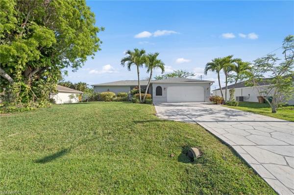 311 19th Ln, Cape Coral, Florida 33991, image 1