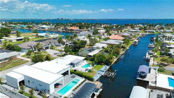 Cape Coral, 5326 Bayshore Ave, Cape Coral, Florida 33904, image 1