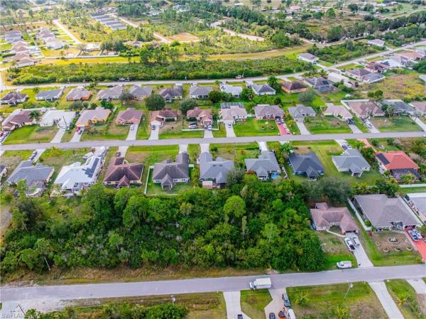 418 Windermere Dr, Lehigh Acres, Florida 33972, image 1