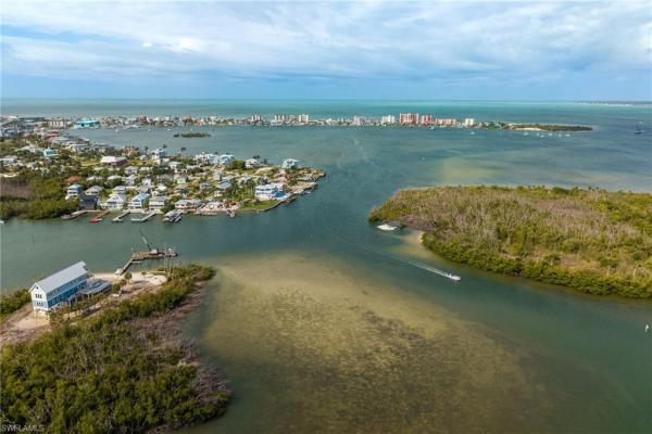 Boardwalk Caper, 18054 San Carlos Blvd #159, Fort Myers Beach, Florida 33931, image 2