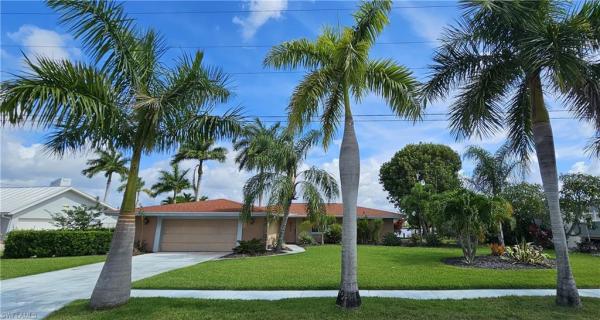 Lochmoor Waterway Estates, 1802 Lakeview Blvd, North Fort Myers, Florida 33903, image 1