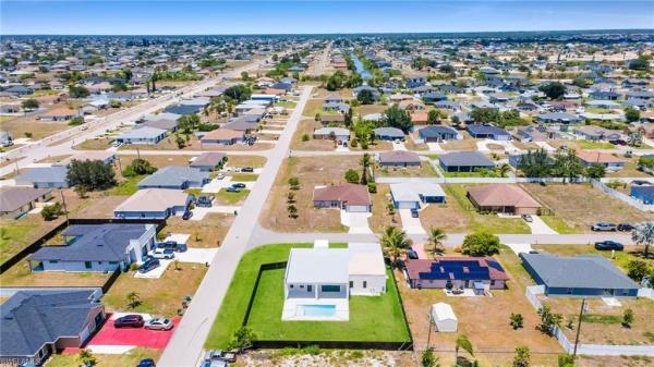 Cape Coral, 818 10th St, Cape Coral, Florida 33909, image 1