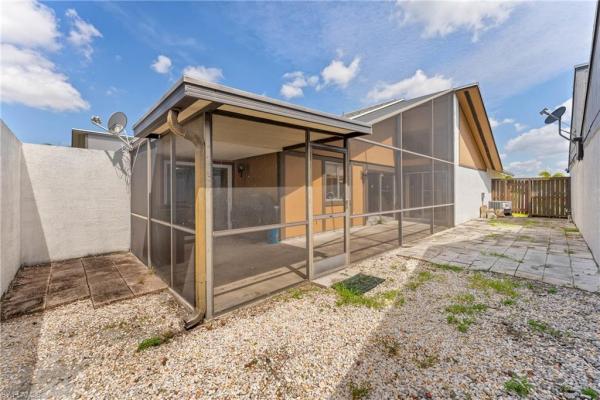 Woodcrest Village, 9712 Maplecrest Cir, Lehigh Acres, Florida 33936, image 2