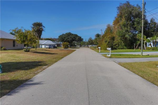 Timberbend, 11407 Rabun Gap Dr, North Fort Myers, Florida 33917, image 2