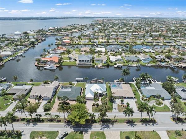 Cape Coral Residential, 2008 Palaco Grande Pkwy, Cape Coral, Florida 33904, image 2