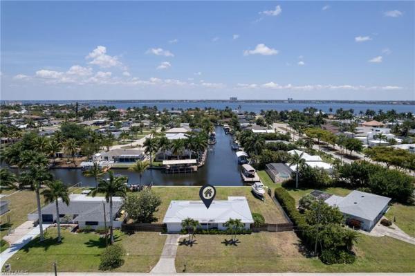 Cape Coral, 5259 Willow Ct, Cape Coral, Florida 33904, image 1
