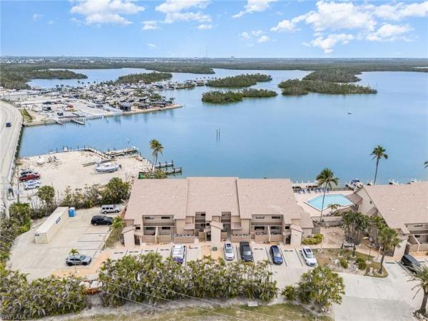 Sportsman's Cove Yacht & Racquet Club, 898 Buttonwood Dr #105, Fort Myers Beach, Florida 33931, image 3