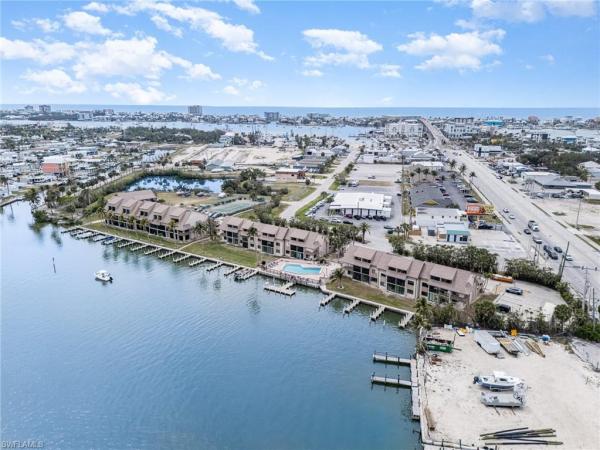 Sportsman's Cove Yacht & Racquet Club, 898 Buttonwood Dr #105, Fort Myers Beach, Florida 33931, image 2