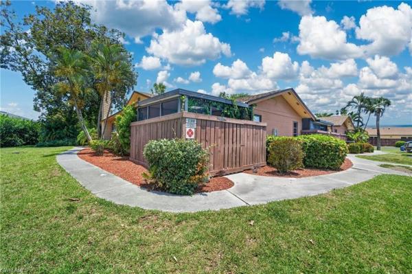 Royal Woods, 17318 Timber Oak Ln, Fort Myers, Florida 33908, image 2