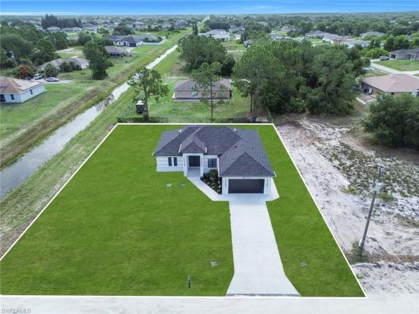 Lehigh Acres, 4701 S Inez Ave, Lehigh Acres, Florida 33976, image 3