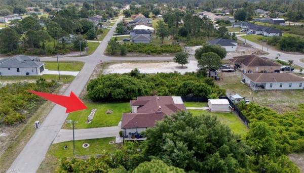 Lehigh Acres, 2705 W 41st St, Lehigh Acres, Florida 33971, image 2
