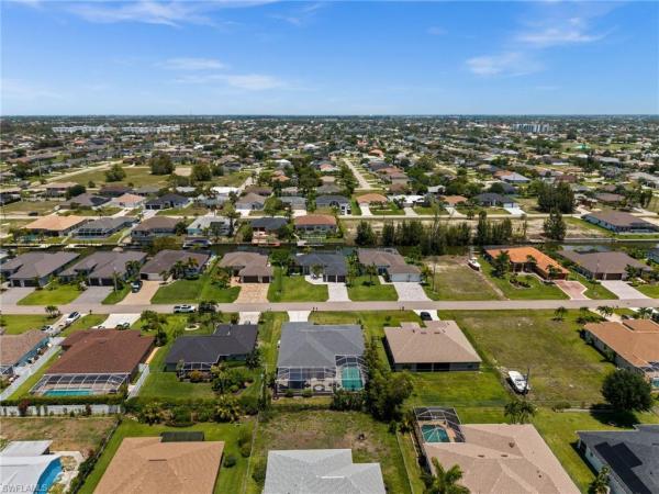 Cape Coral, 1820 29th Ter, Cape Coral, Florida 33914, image 3