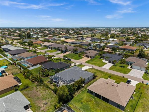 Cape Coral, 1820 29th Ter, Cape Coral, Florida 33914, image 1
