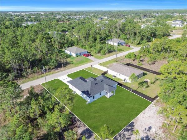 Lehigh Acres, 885 E Barcia St, Lehigh Acres, Florida 33974, image 2