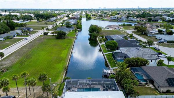 Cape Coral Residential, 1621 5th Ter, Cape Coral, Florida 33909, image 2