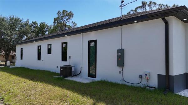 Lehigh Acres, 2915 W 49th St, Lehigh Acres, Florida 33971, image 3
