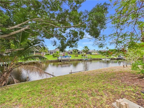 Tropic Isles, 794 Hydrangea Dr, North Fort Myers, Florida 33903, image 2