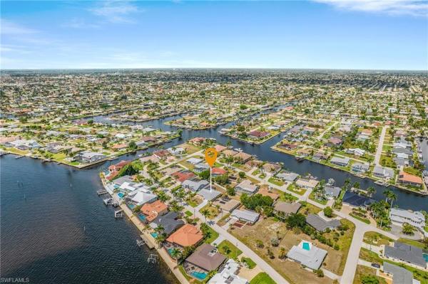 Cornwallis, 3122 22nd Pl, Cape Coral, Florida 33904, image 2