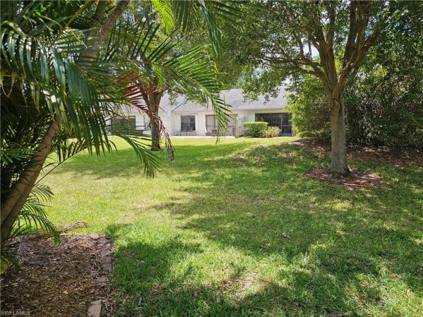 Pine Ridge Of Fort Myers Village, 9630 Villa Dr #8, Fort Myers, Florida 33905, image 2