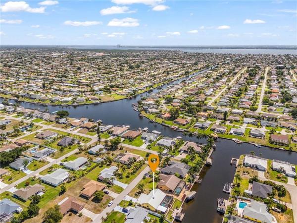 Cape Coral, 920 33rd St, Cape Coral, Florida 33904, image 2