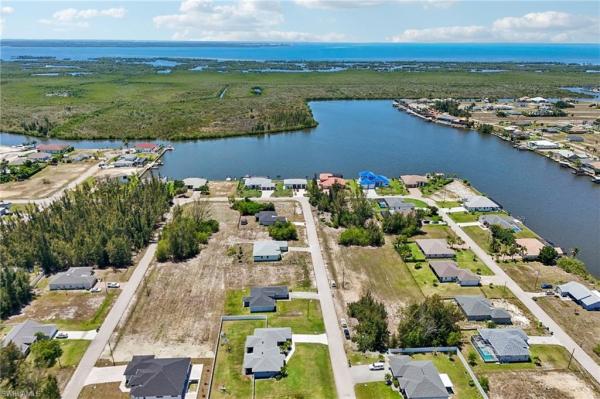Cape Coral, 4216 25th Ter, Cape Coral, Florida 33993, image 1