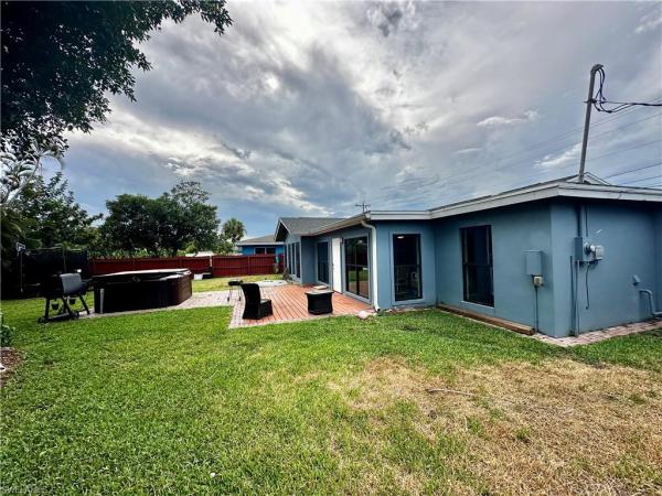 Waterway Estates, 1763 Inlet Dr, North Fort Myers, Florida 33903, image 2