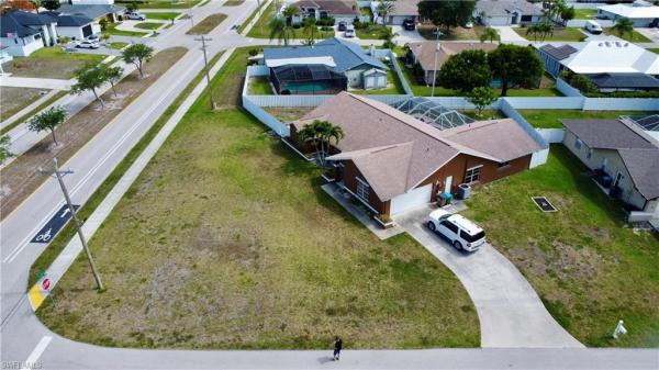 Cape Coral, 628 21st Ln, Cape Coral, Florida 33990, image 3