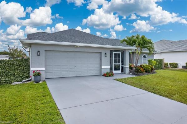 Yacht Club, 4933 Seville Ct, Cape Coral, Florida 33904, image 2