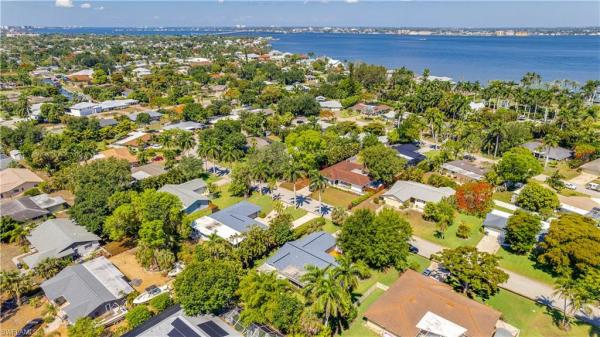 Sunset Cove, 5657 E Eichen Cir, Fort Myers, Florida 33919, image 3