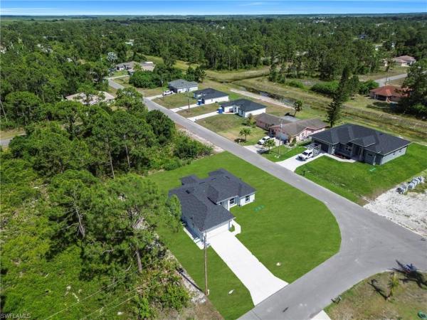 Lehigh Acres, 733 S Dante Ave, Lehigh Acres, Florida 33974, image 1