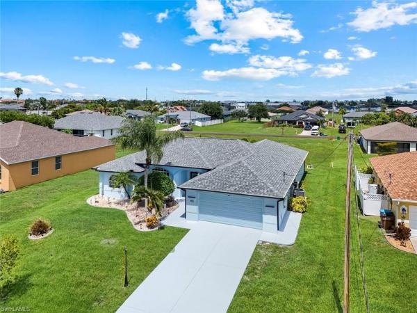 Cape Coral Residential, 405 18th Ave, Cape Coral, Florida 33993, image 2